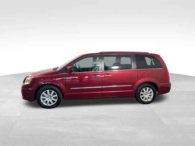 2016 Chrysler Town & Country Vehicle Photo in MEDINA, OH 44256-9631