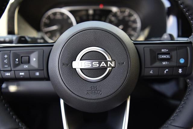2025 Nissan Pathfinder Vehicle Photo in Ballwin, MO 63011