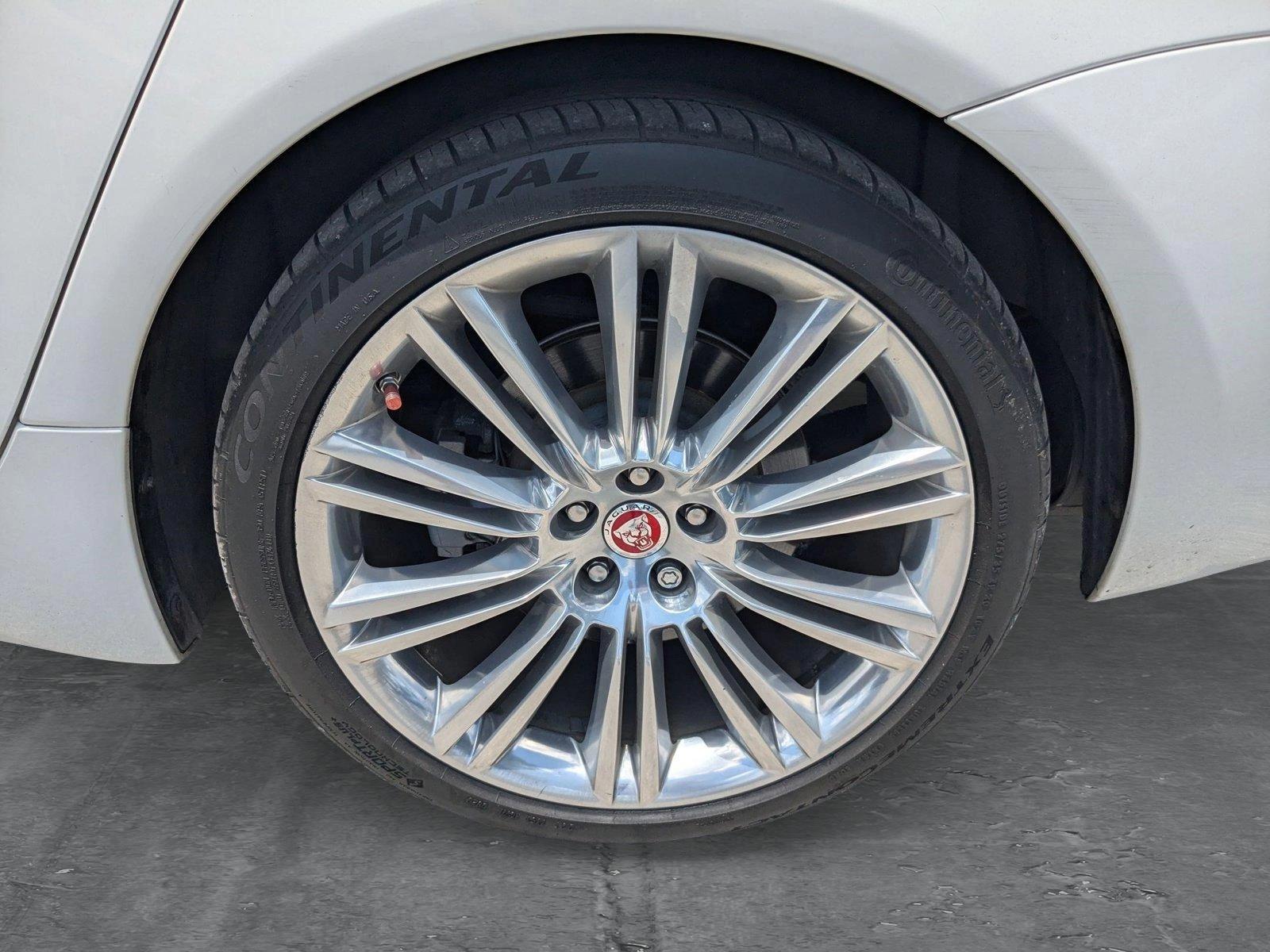 2015 Jaguar XJ Vehicle Photo in Tampa, FL 33614