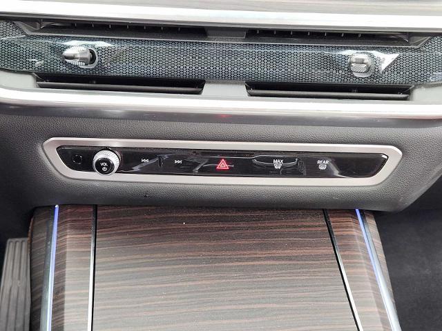 2024 BMW X7 xDrive40i Vehicle Photo in PLANO, TX 75024