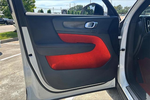 2021 Volvo XC40 Vehicle Photo in Houston, TX 77007