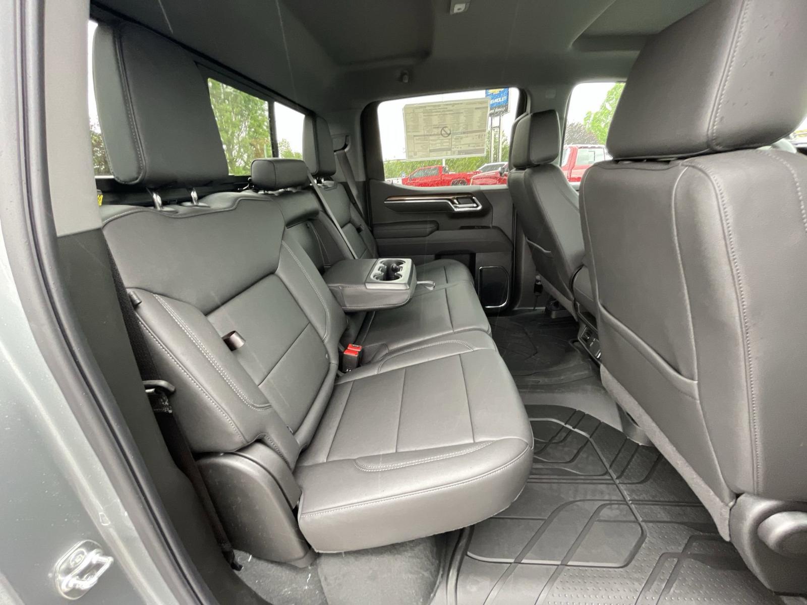 2025 Chevrolet Silverado 1500 Vehicle Photo in BENTONVILLE, AR 72712-4322