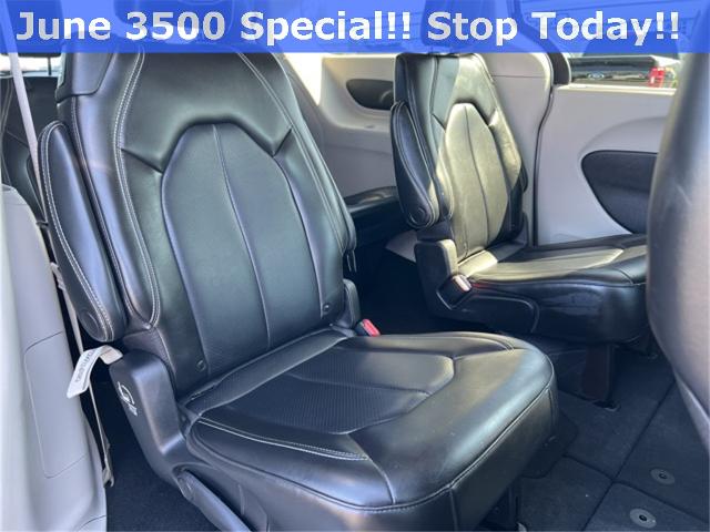 2023 Chrysler Pacifica Vehicle Photo in GREEN BAY, WI 54304-5303