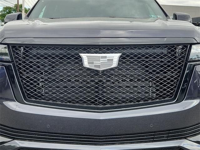 2024 Cadillac Escalade ESV Vehicle Photo in ALLENTOWN, PA 18103-7399