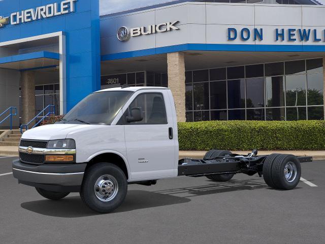 2025 Chevrolet Express Cutaway 4500 Vehicle Photo in GEORGETOWN, TX 78626-7508