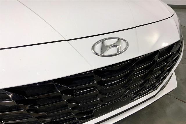 2023 Hyundai ELANTRA Hybrid Vehicle Photo in Lees Summit, MO 64086