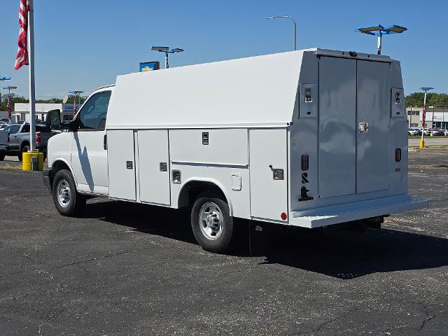 2025 Chevrolet Express Commercial Cutaway Vehicle Photo in INDEPENDENCE, MO 64055-1314
