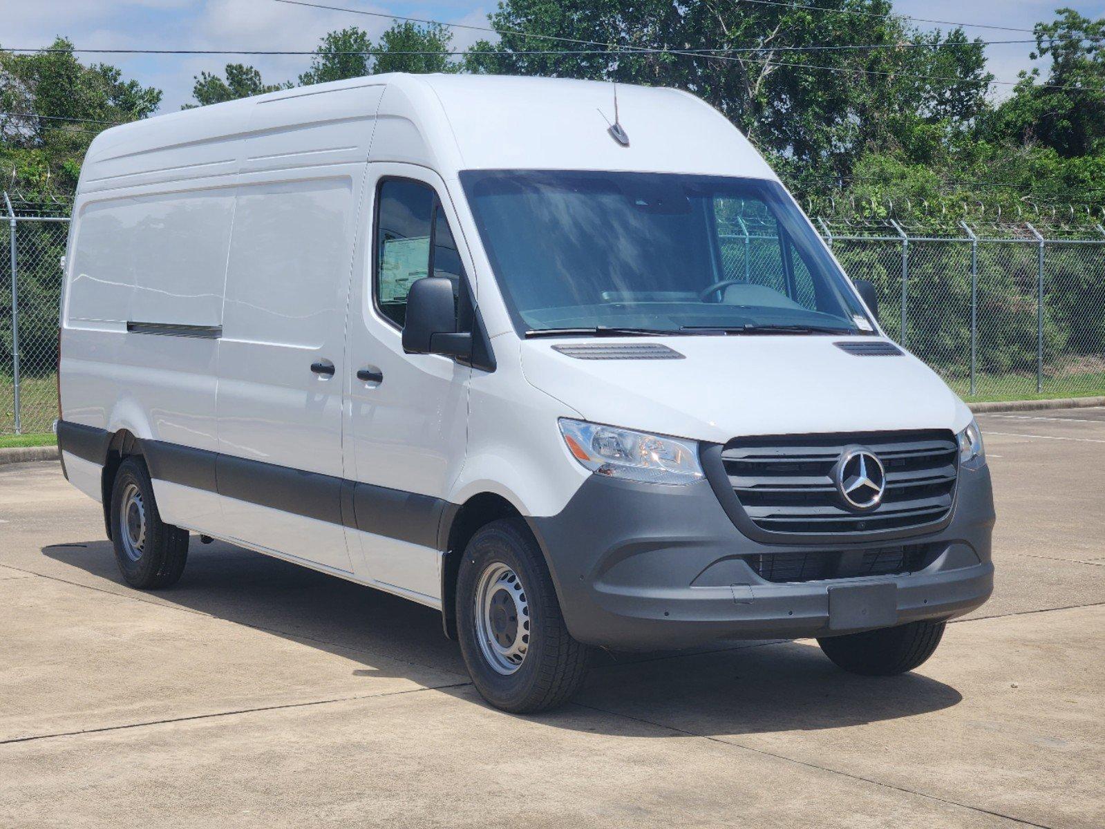 2024 Mercedes-Benz Sprinter Cargo Van Vehicle Photo in HOUSTON, TX 77079