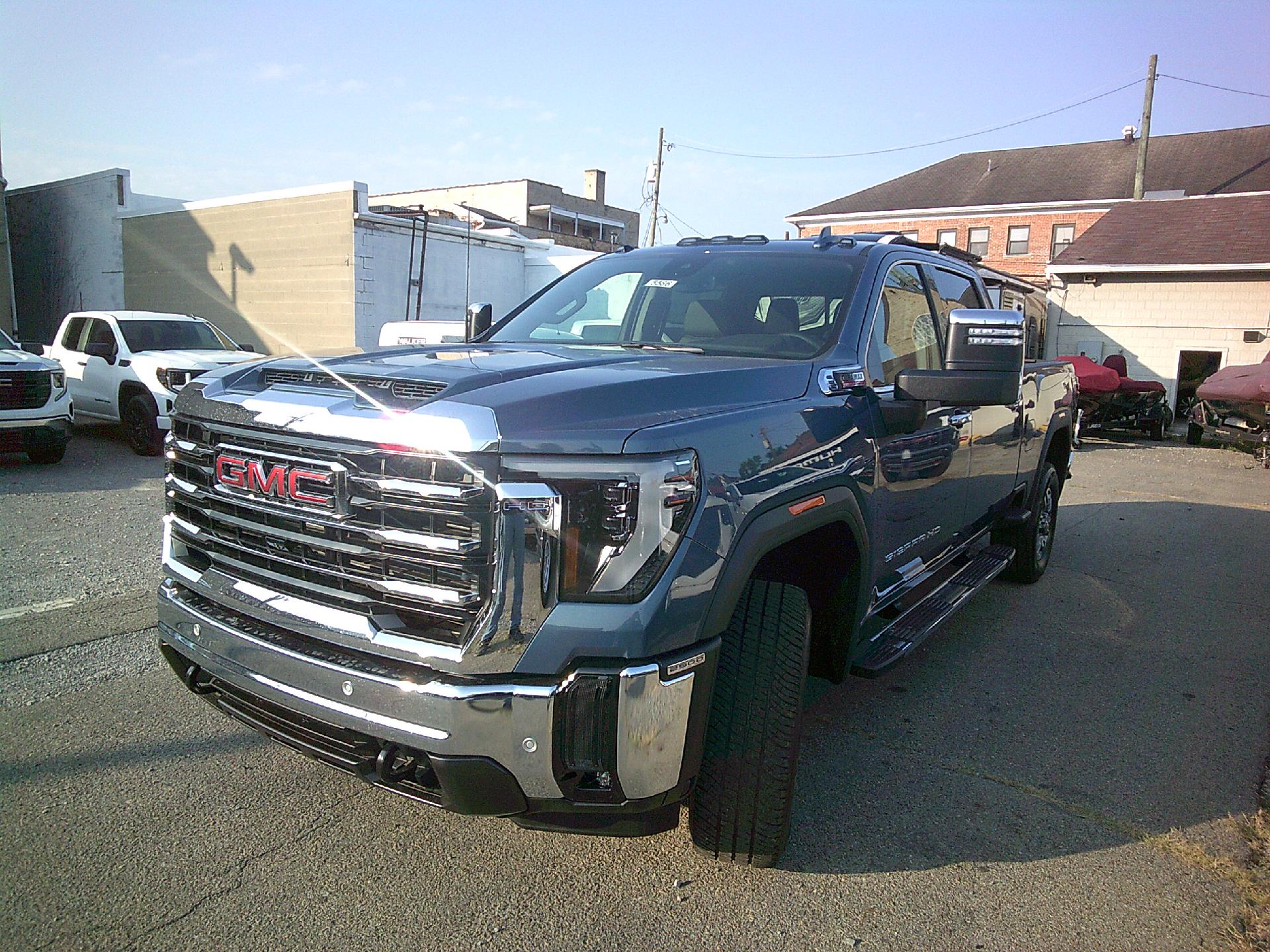 2024 GMC Sierra 2500 HD Vehicle Photo in KITTANNING, PA 16201-1536