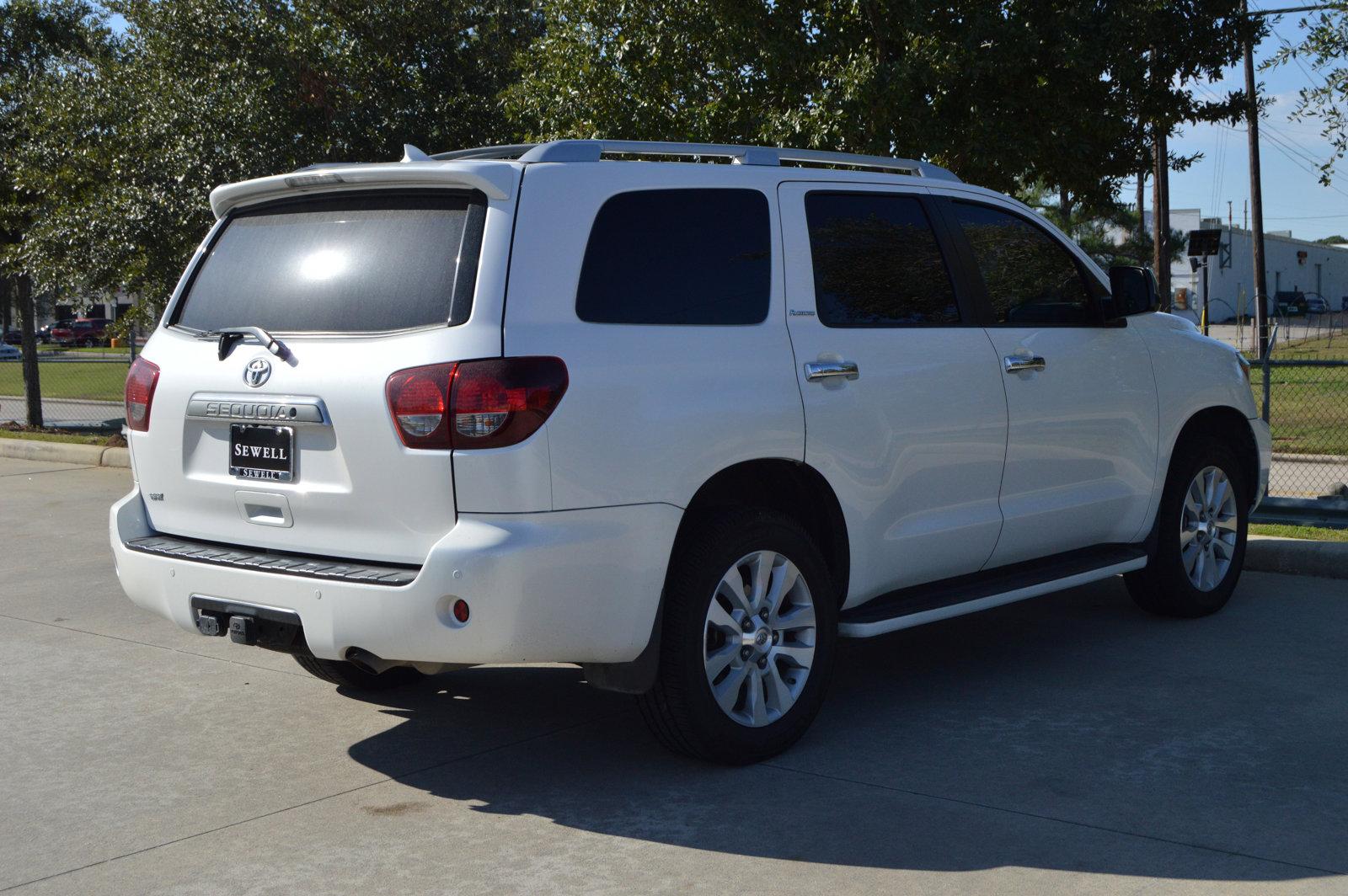 2018 Toyota Sequoia Vehicle Photo in Houston, TX 77090