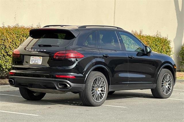 2017 Porsche Cayenne Platinum Edition photo 4