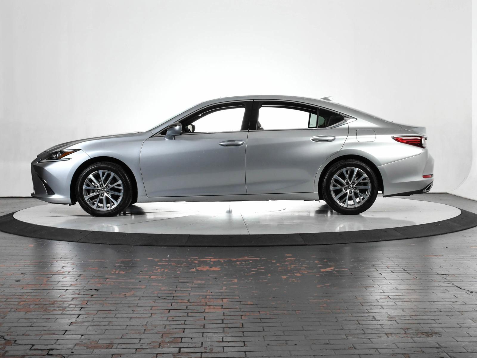 2023 Lexus ES 350 Vehicle Photo in DALLAS, TX 75235