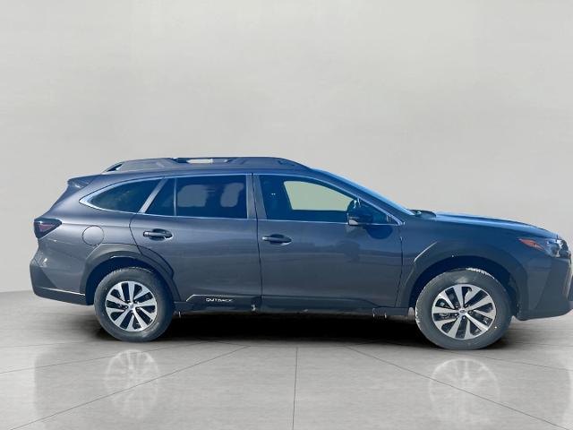 2025 Subaru Outback Vehicle Photo in Green Bay, WI 54304