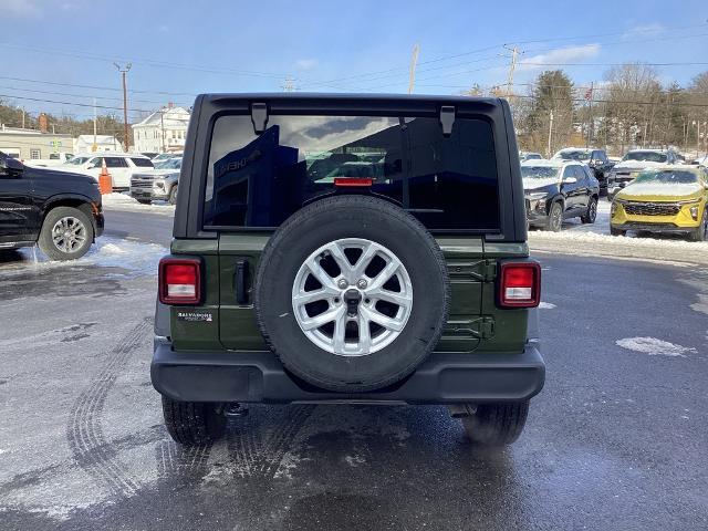 2023 Jeep Wrangler Vehicle Photo in Gardner, MA 01440