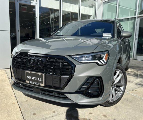 2025 Audi Q3 Vehicle Photo in HOUSTON, TX 77090