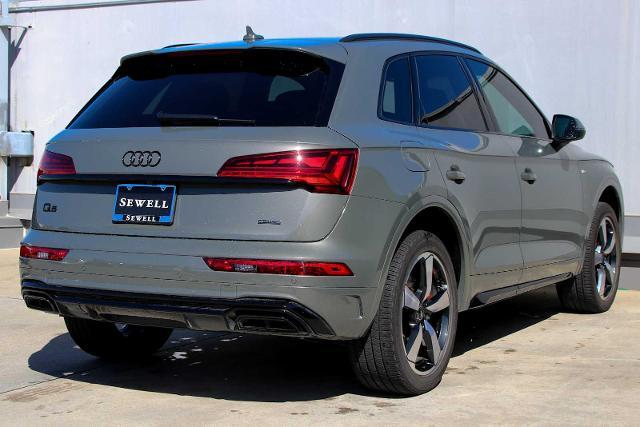 2024 Audi Q5 Vehicle Photo in SUGAR LAND, TX 77478