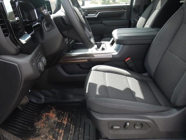 2025 Chevrolet Silverado 3500 HD CC Vehicle Photo in JASPER, GA 30143-8655