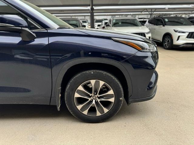 2023 Toyota Highlander Vehicle Photo in San Antonio, TX 78230