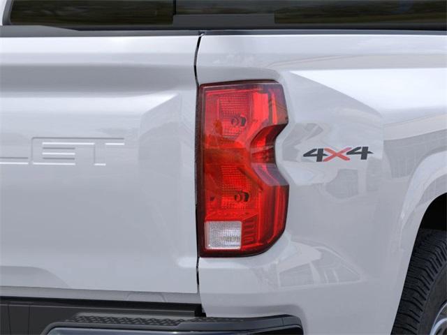 2025 Chevrolet Colorado Vehicle Photo in ENGLEWOOD, CO 80113-6708