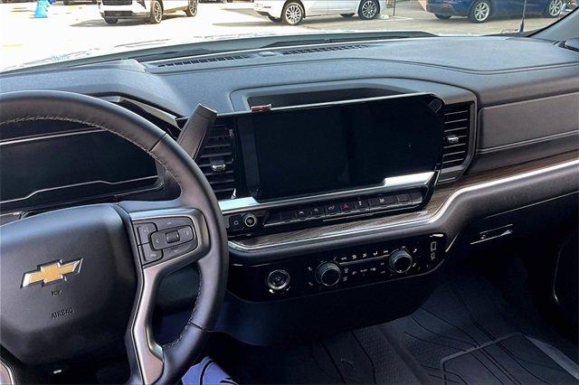2024 Chevrolet Silverado 1500 Vehicle Photo in TOPEKA, KS 66609-0000