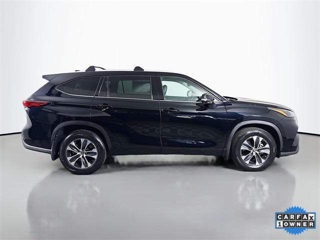 2022 Toyota Highlander Vehicle Photo in Puyallup, WA 98371