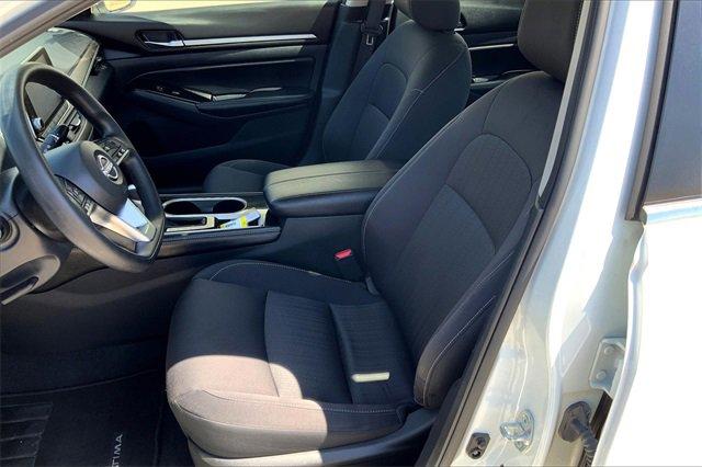 2023 Nissan Altima Vehicle Photo in TOPEKA, KS 66609-0000