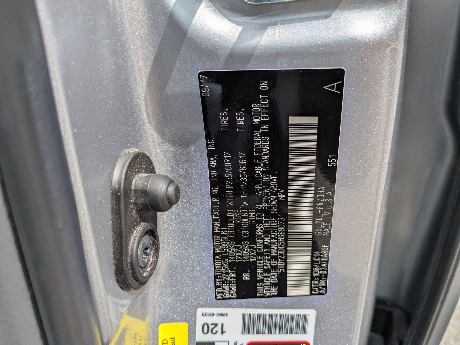 2017 Toyota Sienna Vehicle Photo in Corpus Christi, TX 78415