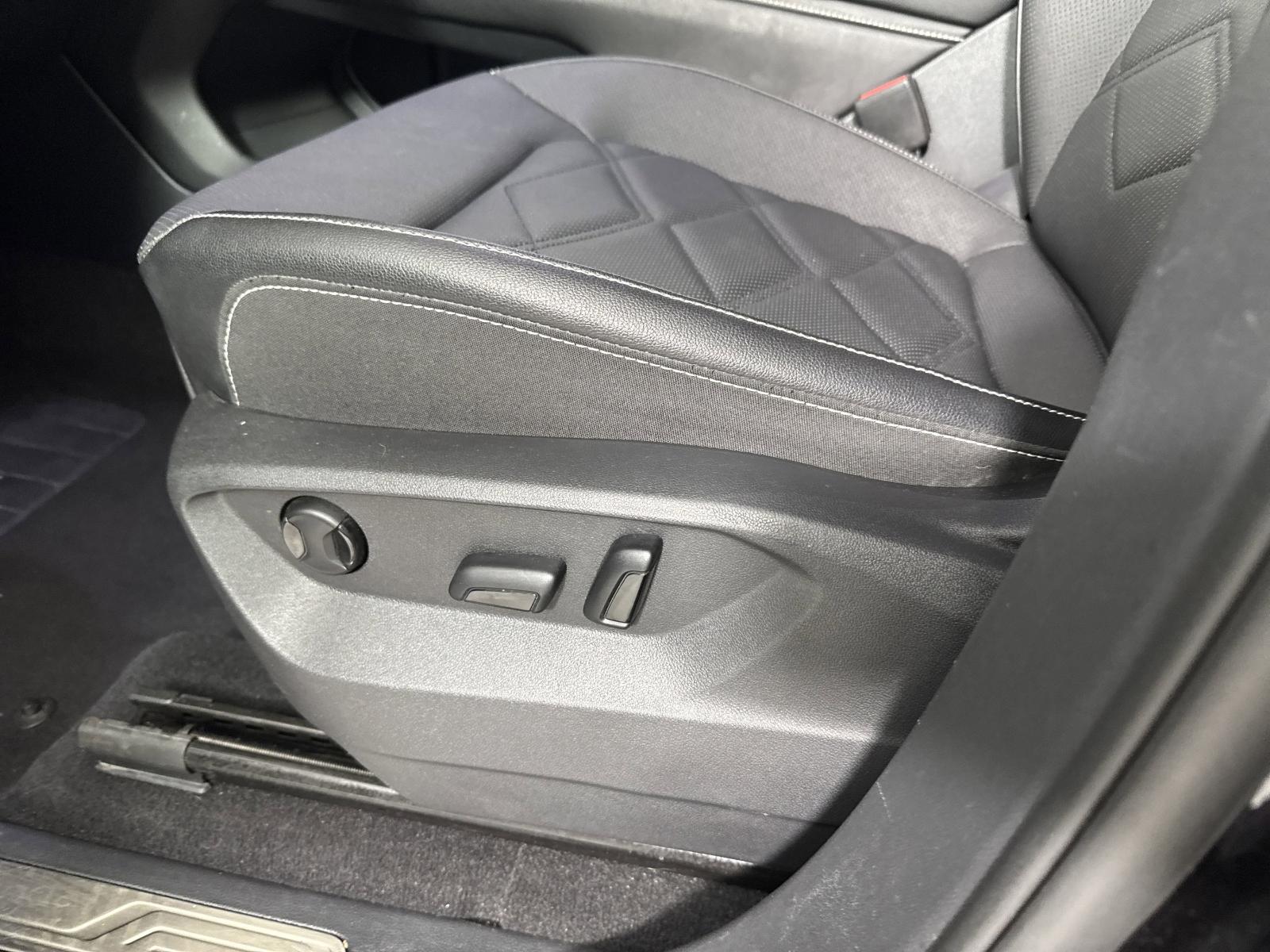 2024 Volkswagen Atlas Vehicle Photo in Georgetown, TX 78626