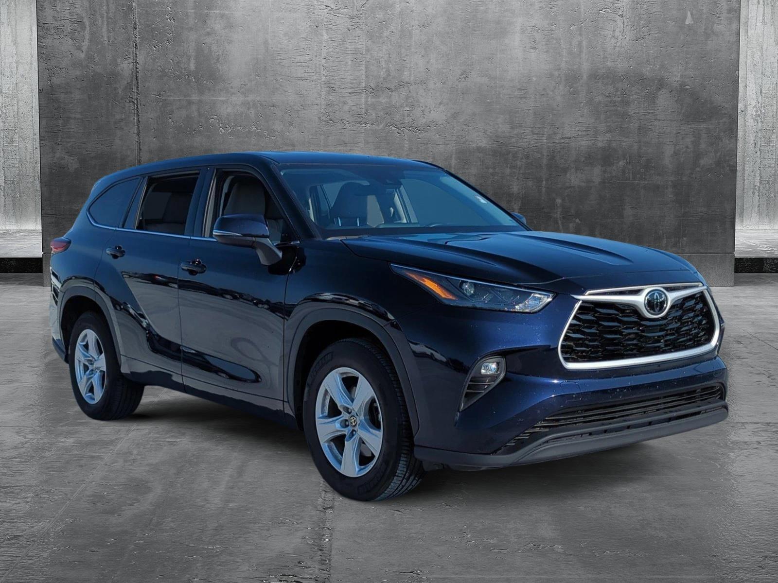 2022 Toyota Highlander Vehicle Photo in Ft. Myers, FL 33907