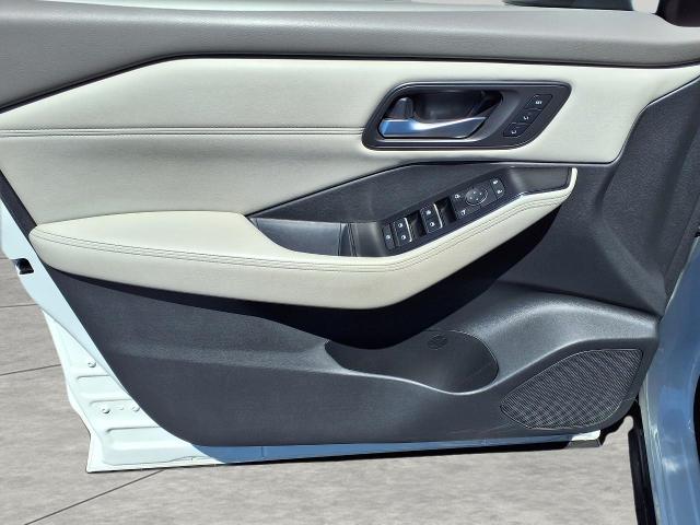 2022 Nissan Rogue Vehicle Photo in Oshkosh, WI 54904