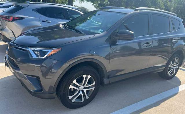 2018 Toyota RAV4 Vehicle Photo in FORT WORTH, TX 76132