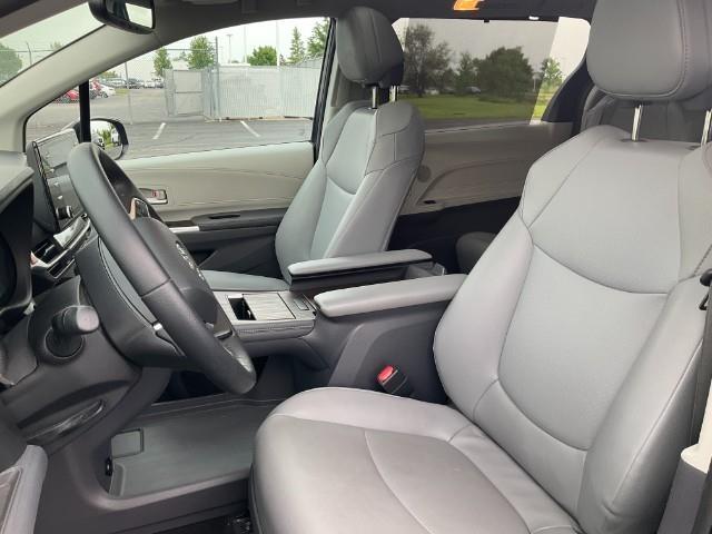 2021 Toyota Sienna Vehicle Photo in Oshkosh, WI 54904
