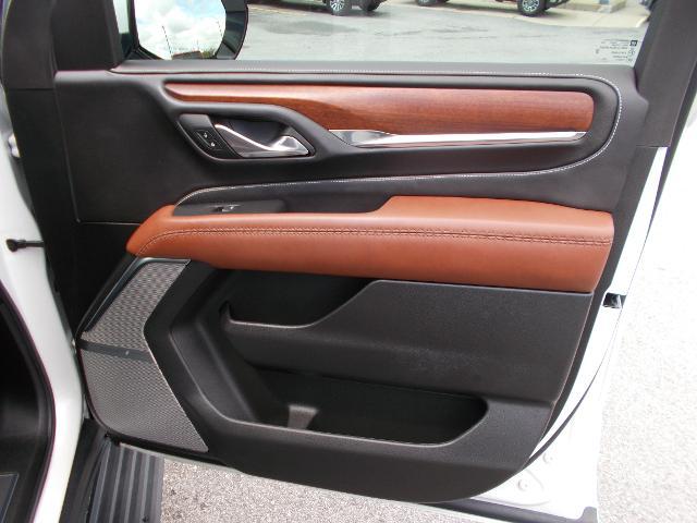 2023 GMC Yukon Vehicle Photo in LOWELL, MA 01852-4336