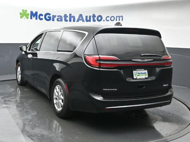 2023 Chrysler Pacifica Vehicle Photo in Cedar Rapids, IA 52402