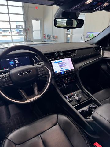 2024 Jeep Grand Cherokee L Vehicle Photo in Peoria, IL 61615