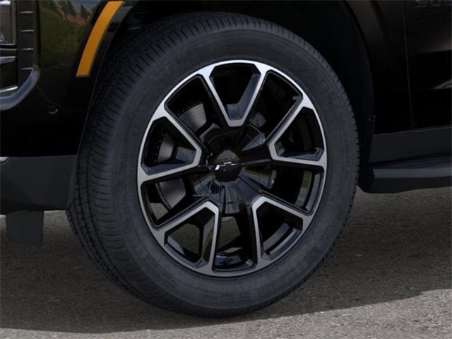 2025 Chevrolet Suburban Vehicle Photo in ENGLEWOOD, CO 80113-6708