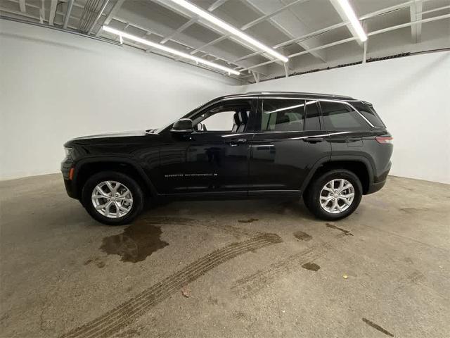 2023 Jeep Grand Cherokee Vehicle Photo in PORTLAND, OR 97225-3518