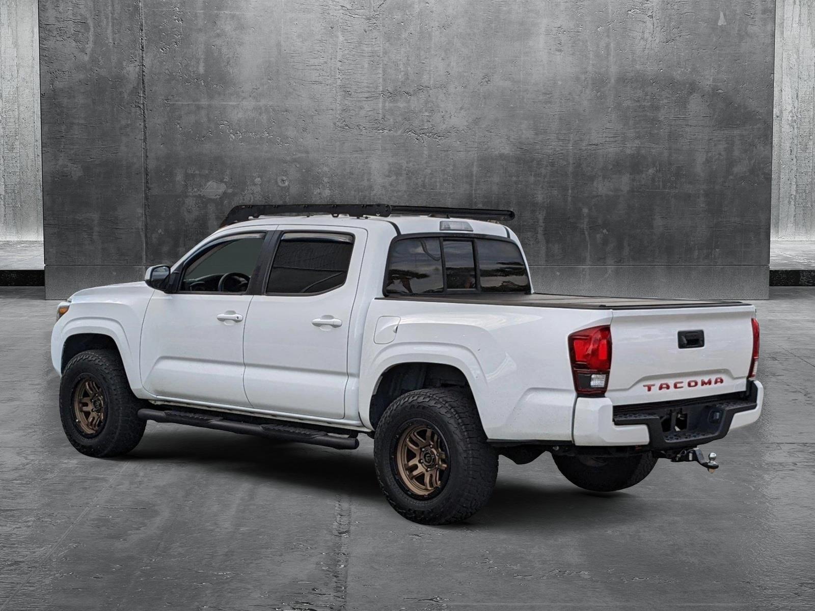 2019 Toyota Tacoma 2WD Vehicle Photo in Ft. Myers, FL 33907