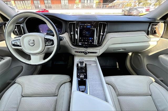 2022 Volvo XC60 Vehicle Photo in Houston, TX 77007