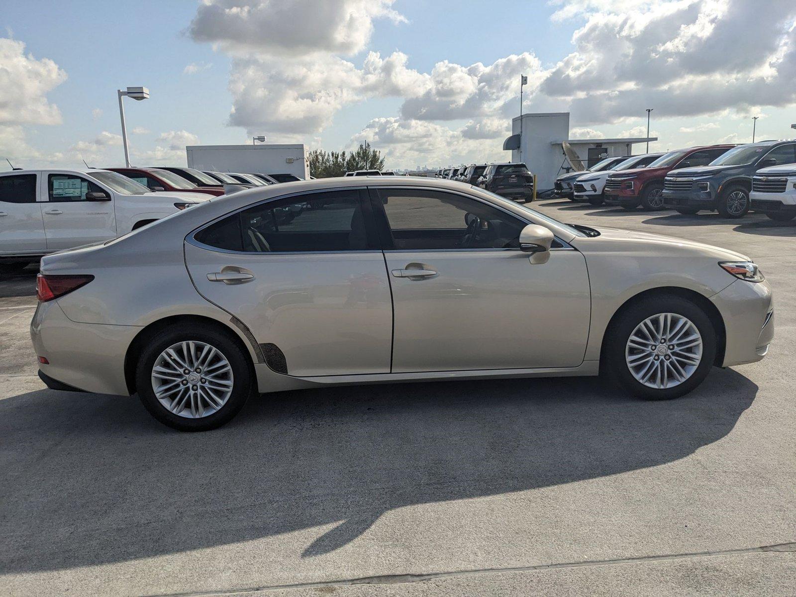 2016 Lexus ES 350 Vehicle Photo in MIAMI, FL 33172-3015