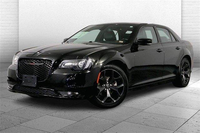 2022 Chrysler 300 Vehicle Photo in KANSAS CITY, MO 64114-4502