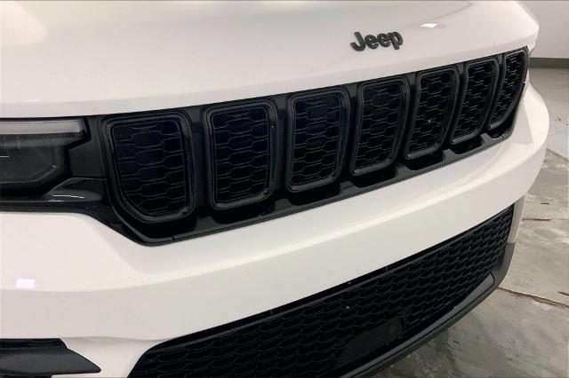 2023 Jeep Grand Cherokee Vehicle Photo in Kansas City, MO 64114