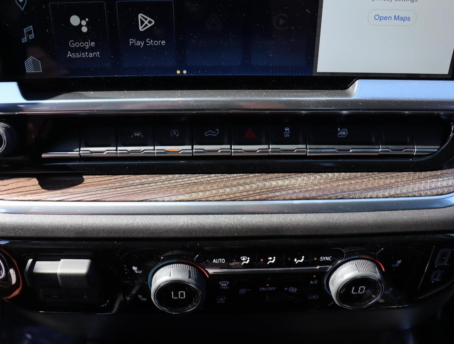 2025 Chevrolet Silverado 1500 Vehicle Photo in LOS ANGELES, CA 90007-3794
