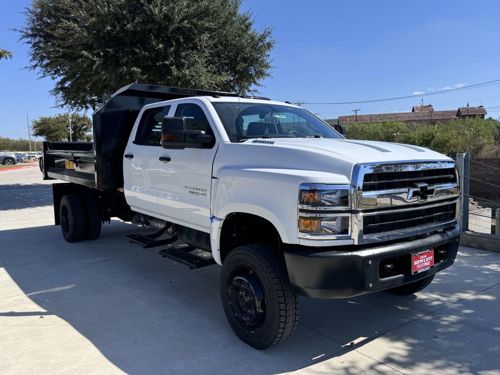 2024 Chevrolet Silverado 5500 HD Vehicle Photo in GEORGETOWN, TX 78626-7508