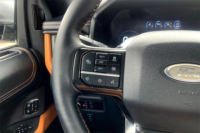 2024 Ford Expedition Vehicle Photo in TOPEKA, KS 66609-0000