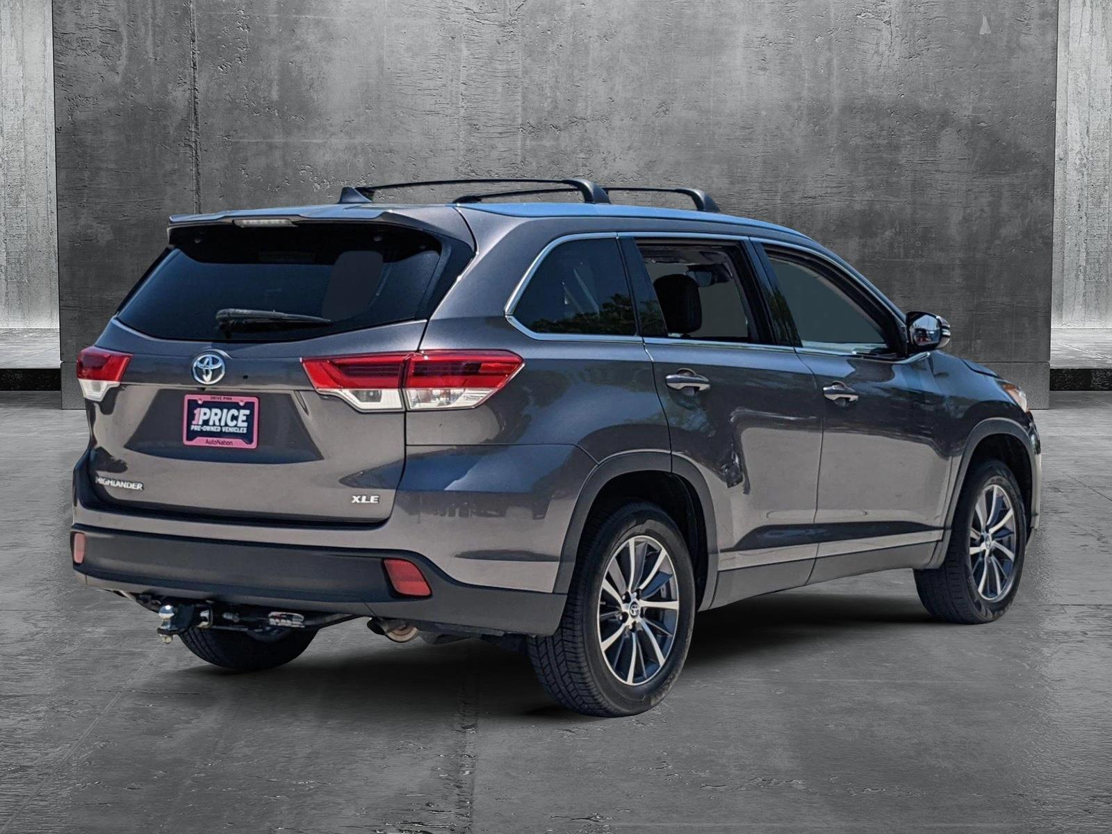 2019 Toyota Highlander Vehicle Photo in Davie, FL 33331