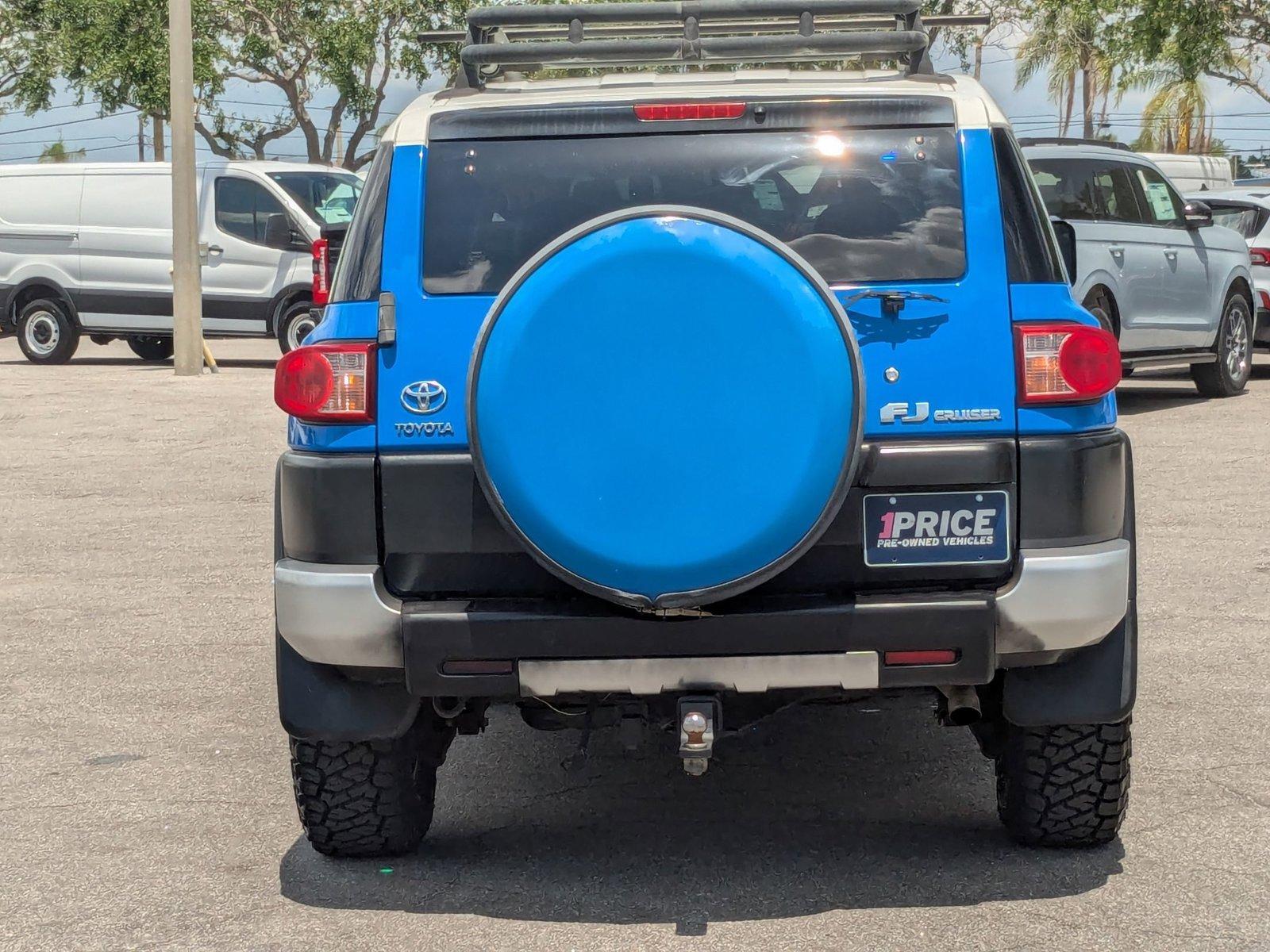 2007 Toyota FJ Cruiser Vehicle Photo in St. Petersburg, FL 33713
