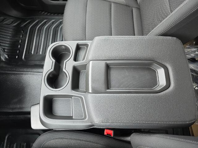 2025 Chevrolet Silverado 3500 HD Chassis Cab Vehicle Photo in INDEPENDENCE, MO 64055-1314