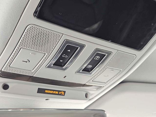 2025 Defender Vehicle Photo in AUSTIN, TX 78717