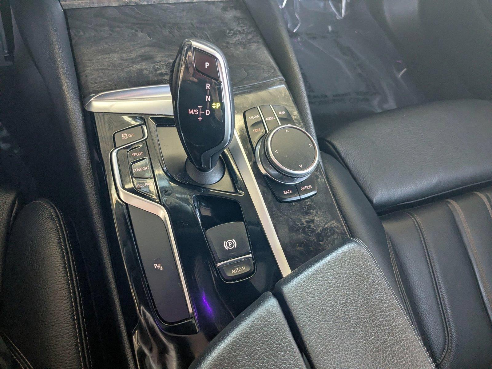 2018 BMW 540i Vehicle Photo in Valencia, CA 91355
